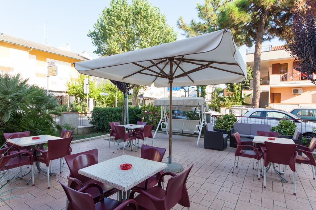 Hotel Gabry Cervia Extérieur photo