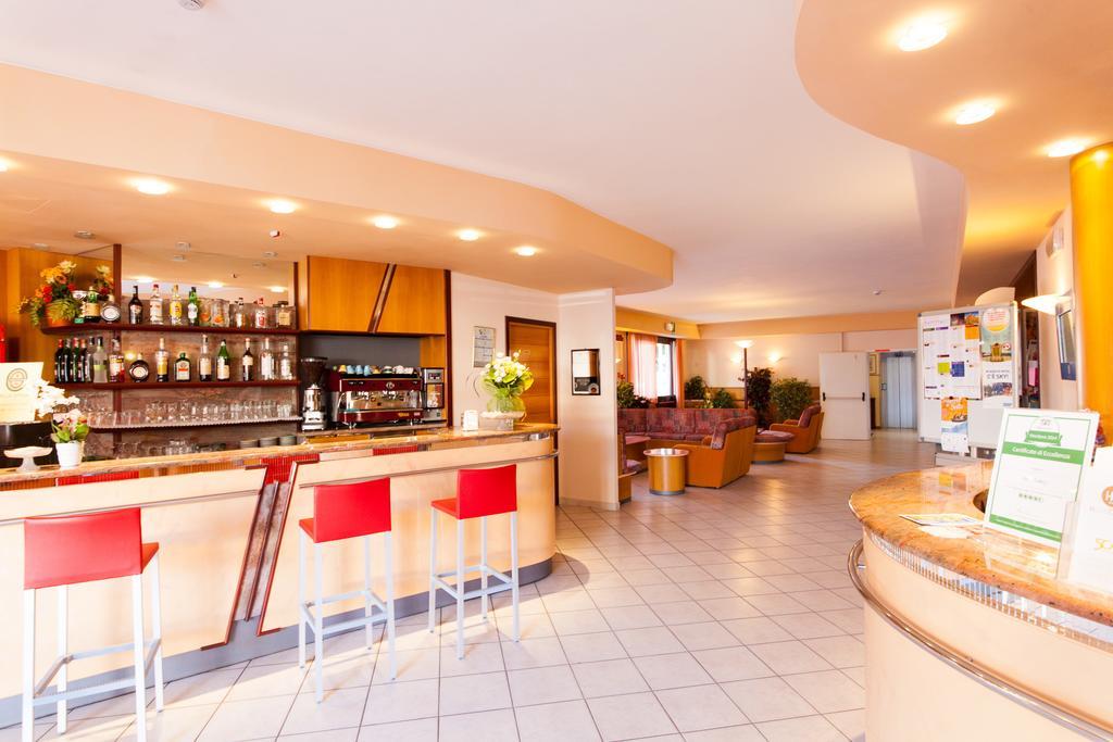Hotel Gabry Cervia Extérieur photo