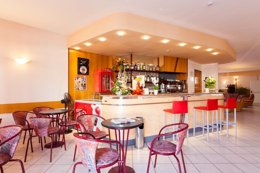 Hotel Gabry Cervia Extérieur photo