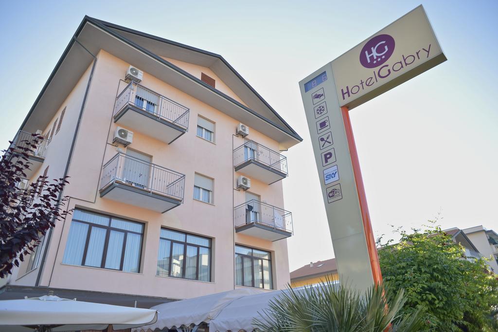 Hotel Gabry Cervia Extérieur photo